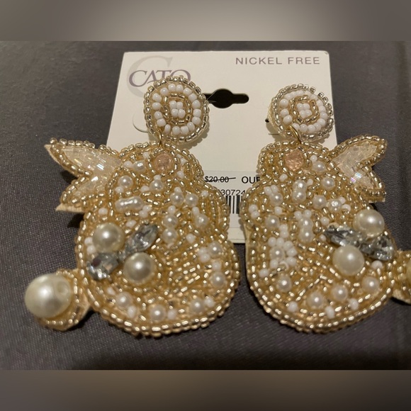 Nwt beaded bunny post back earrings - Picture 5 of 5
